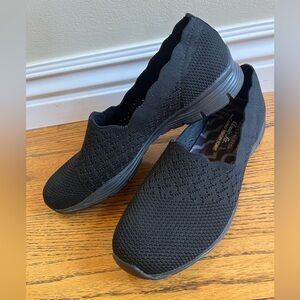 Skechers Women’s Slip-Ons in Black Lace Knit Flats 10